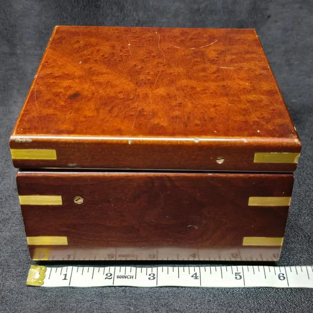 Montreux Quartz Clock In Dark Wooden Box CL137N2